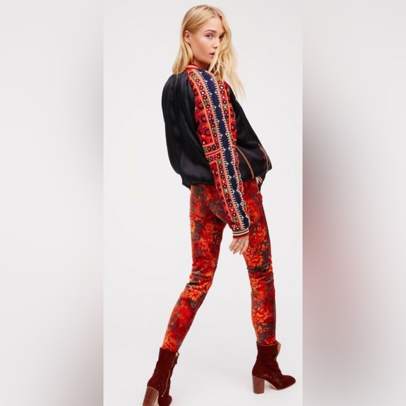 Free People Lennon Floral Velvet Skinny Pants, size 10, Red/Orange (NWT) - Picture 5 of 16